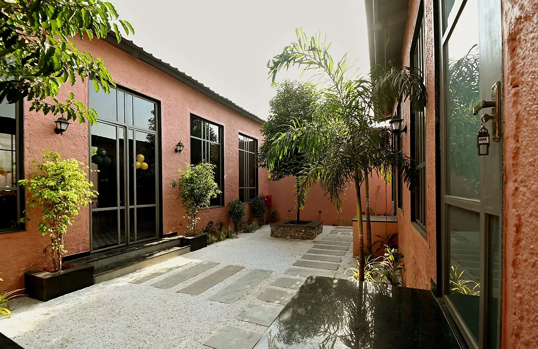 Hotel Navtara-1